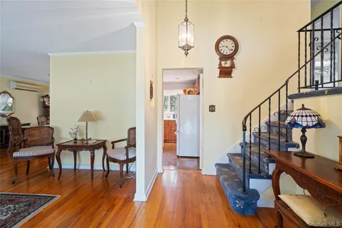 $749,000 | 18 Kirkwood Drive, Glen Cove, NY 11542