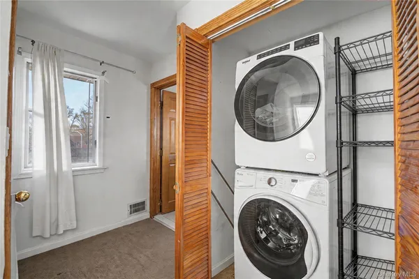 $1,990,000 | 251-43 57th Avenue | Little Neck