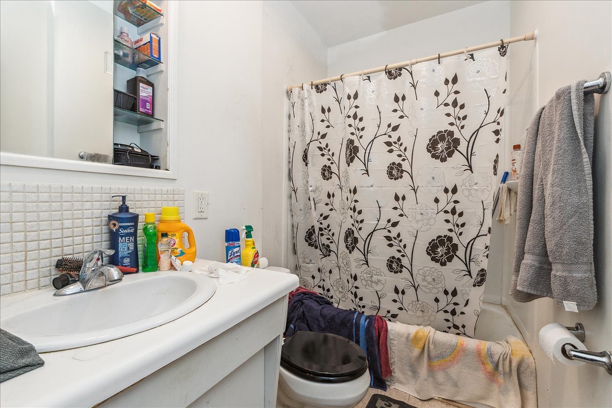 1121 Richards Street Joliet, IL 60433 - Photo 14 of 33