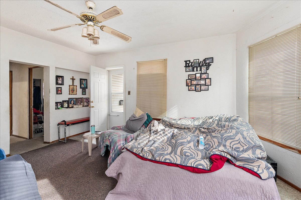 1121 Richards Street Joliet, IL 60433 - Photo 9 of 33