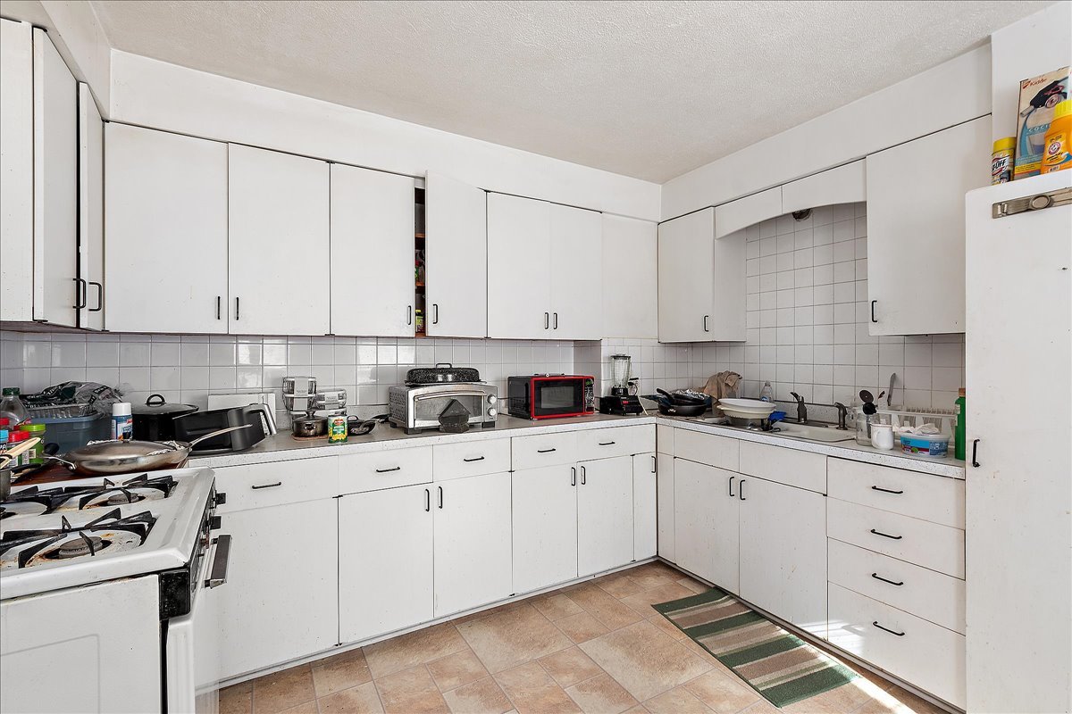 1121 Richards Street Joliet, IL 60433 - Photo 10 of 33