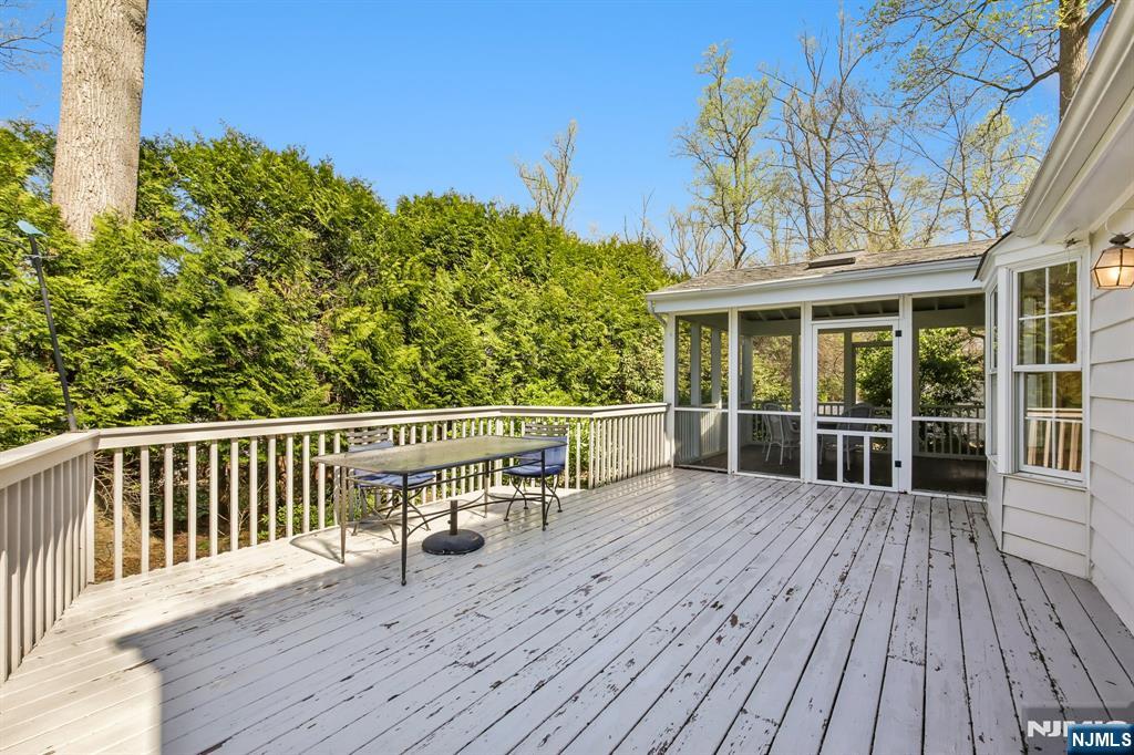 162 Anderson Avenue Closter, NJ 07624 - Photo 20 of 41