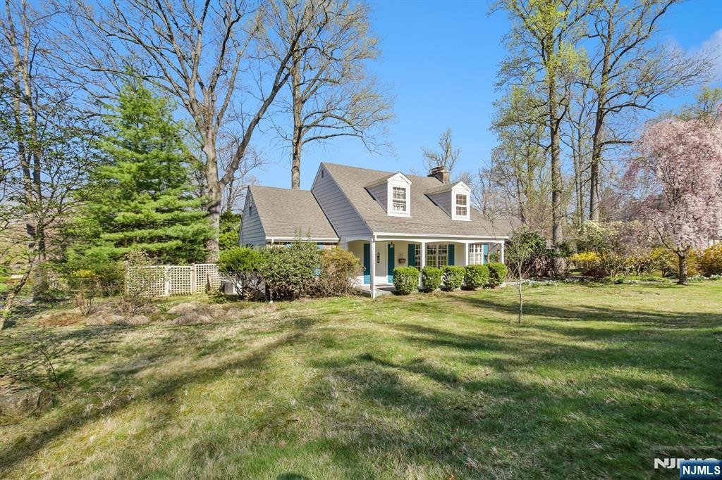 162 Anderson Avenue Closter, NJ 07624 - Photo 2 of 41