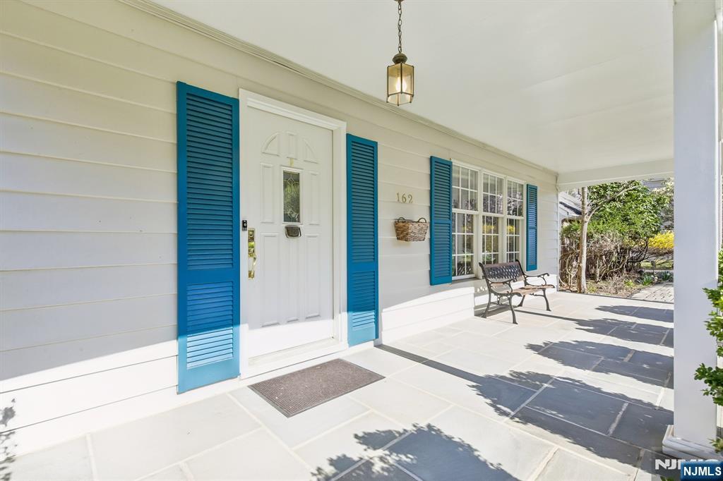 162 Anderson Avenue Closter, NJ 07624 - Photo 5 of 41