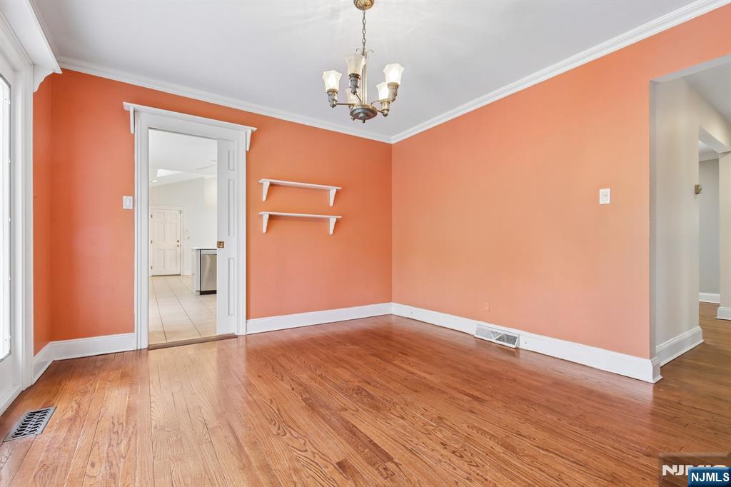 162 Anderson Avenue Closter, NJ 07624 - Photo 9 of 41