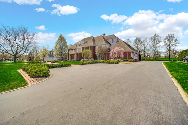 $1,325,000 | 836 Killarney Drive, Dyer, IN 46311