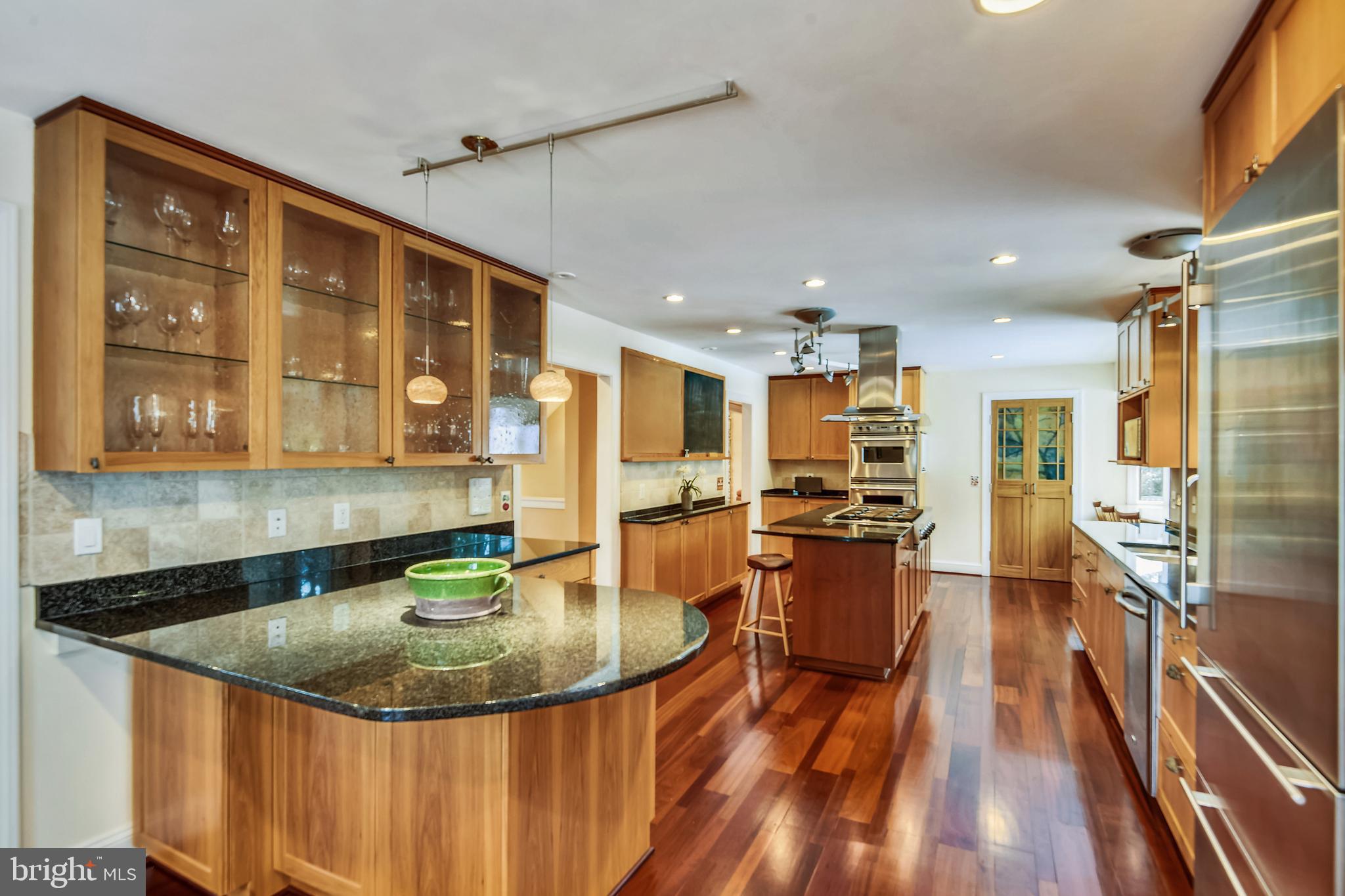 1220 Cavalier Road Arnold, MD 21012 - Photo 27 of 144 Peninsula with seating
