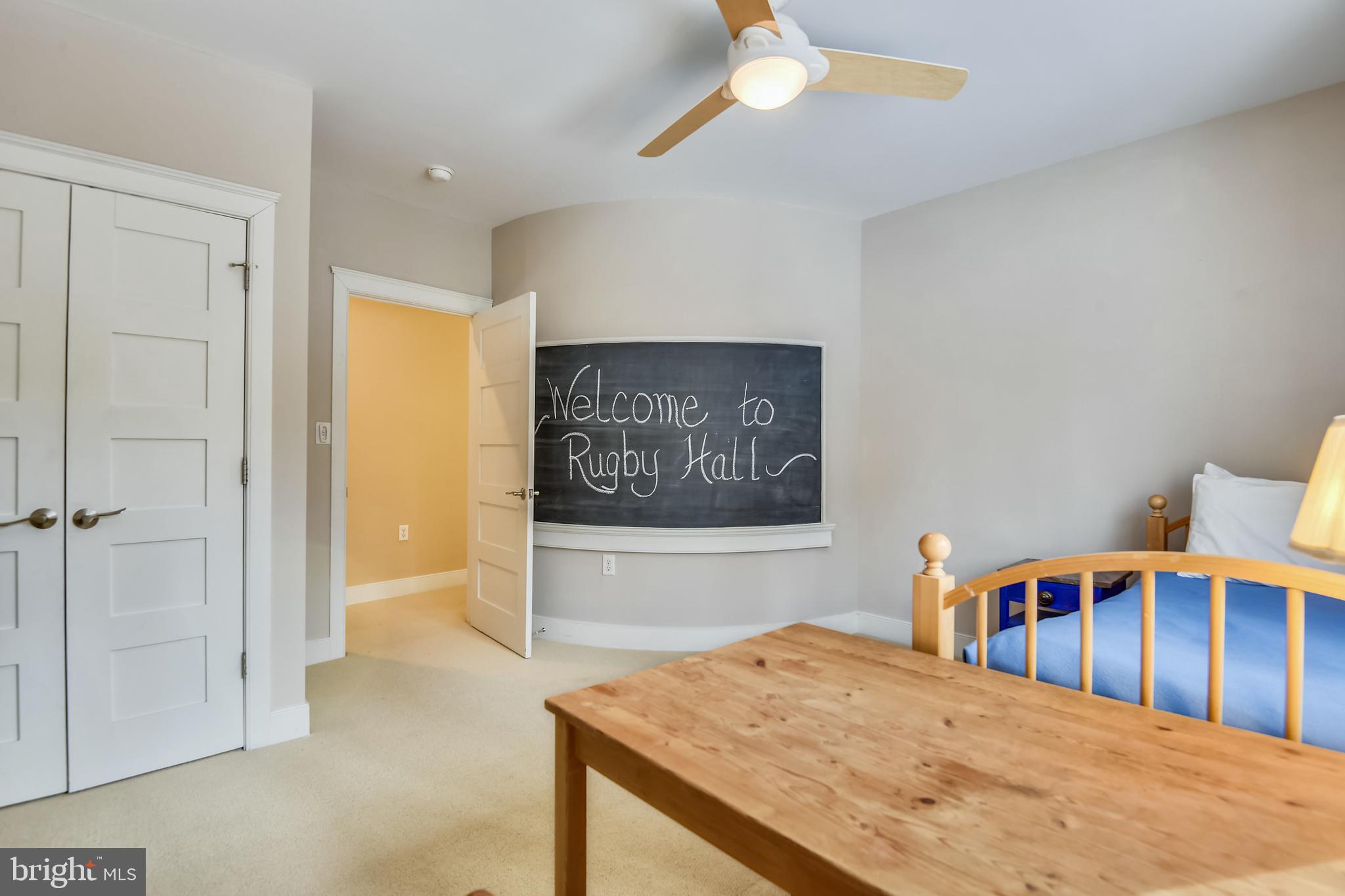 1220 Cavalier Road Arnold, MD 21012 - Photo 54 of 144 Circular wall with framed chalk board wall