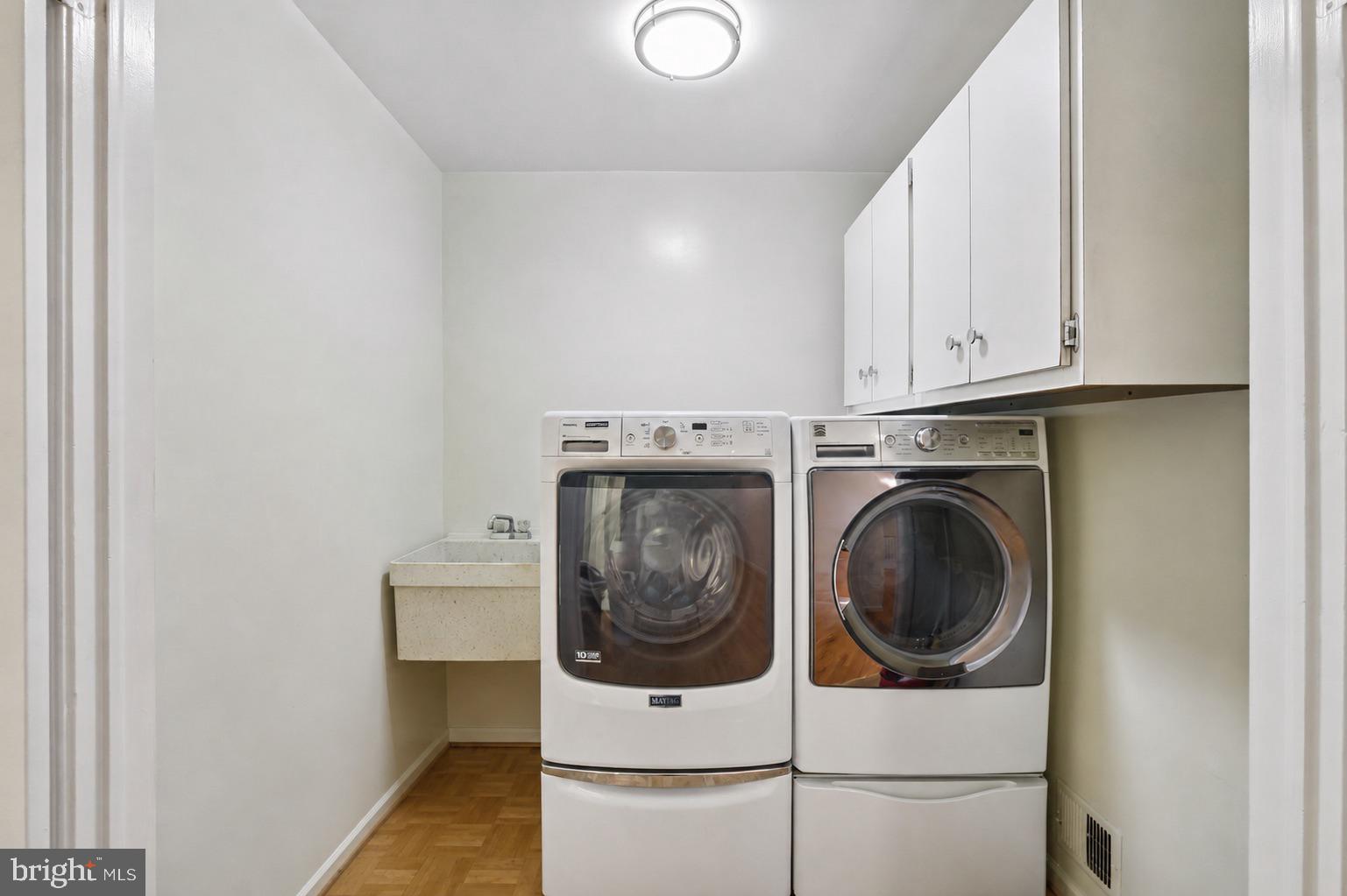 11900 Canfield Road Potomac, MD 20854 - Photo 25 of 44 Laundry Room