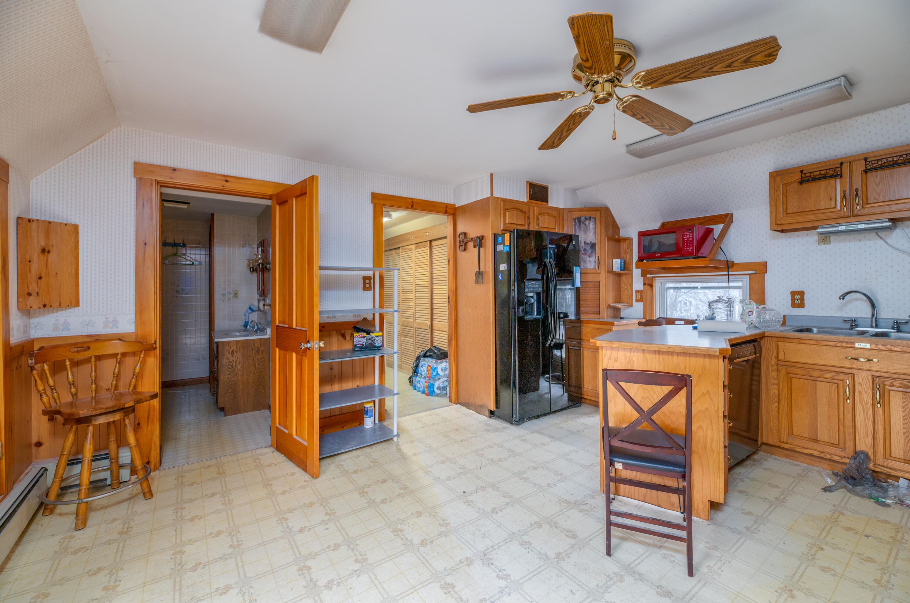 102 Spring Street Gardiner, ME 04345 - Photo 26 of 38 Interior11