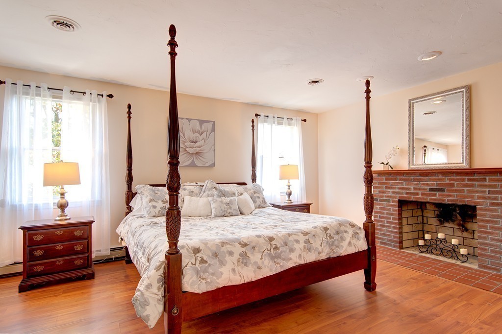 54 Flagg Road Southborough, MA 01772 - Photo 11 of 29 Gallery Image 11