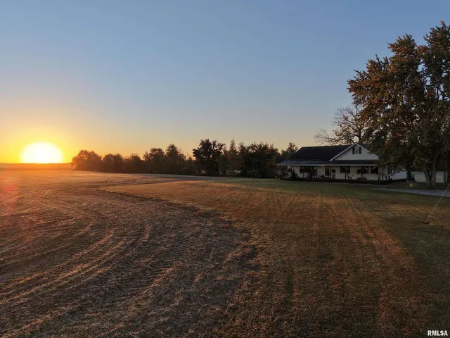$335,000 | 878 County Road 600N, Sims, IL 62886