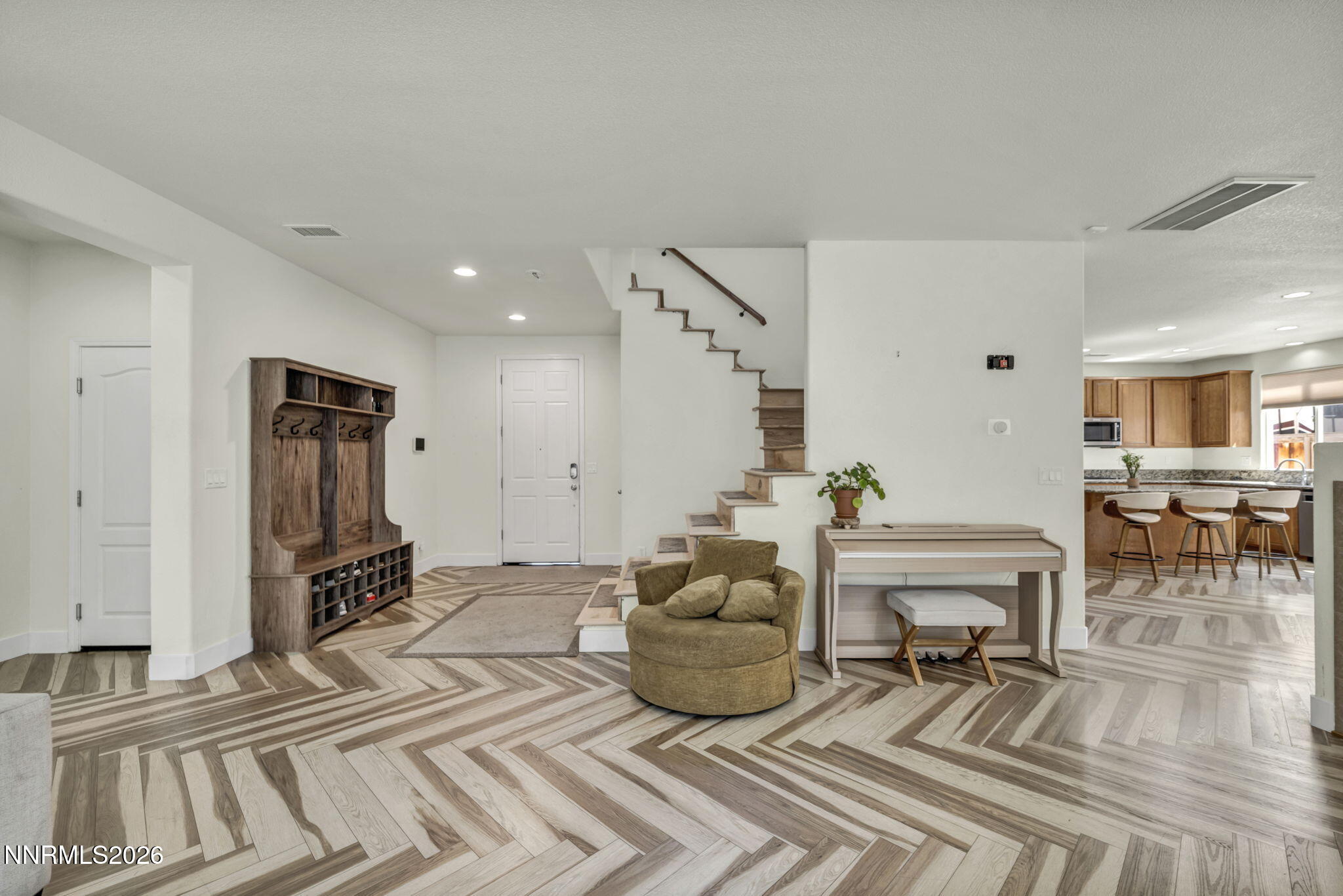 480 Luciana Drive Reno, NV 89521 - Photo 14 of 81 40-web-or-mls-480-luciana-dr