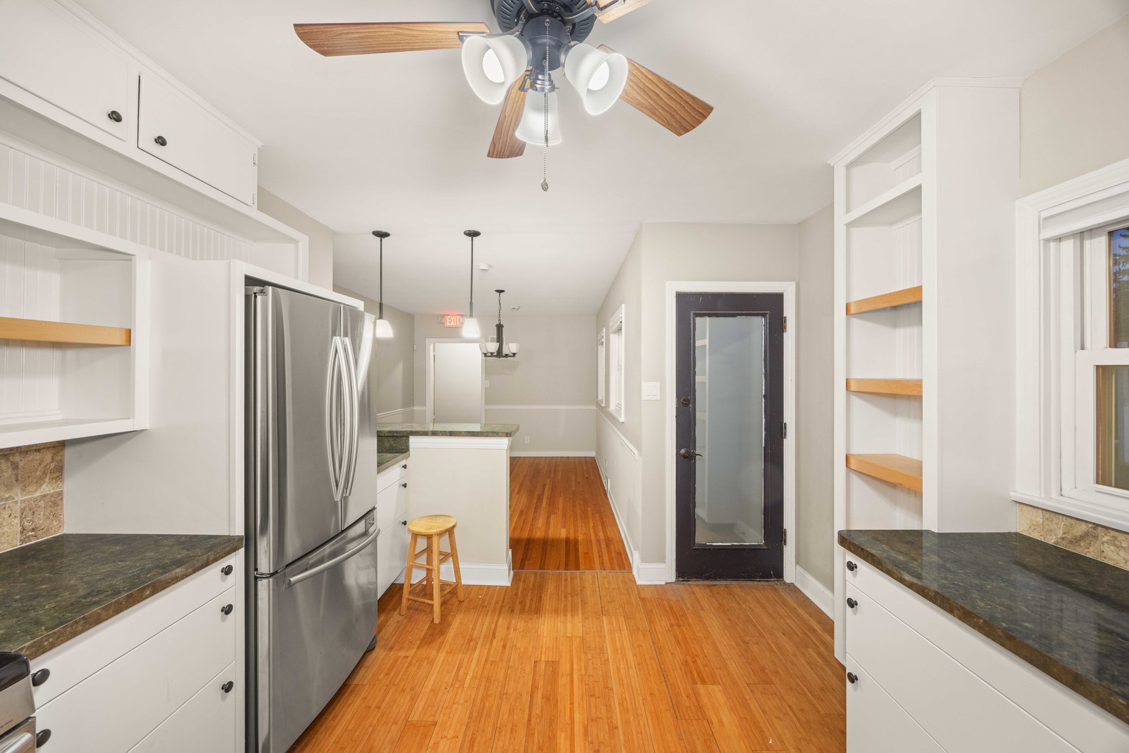 704 East 9th Street Lockport, IL 60441 - Photo 12 of 34