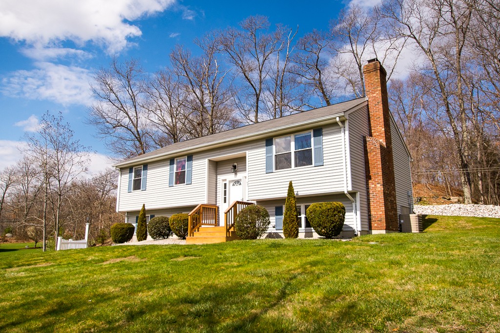 43 Bantry Road Millville, MA 01529 - Photo 1 of 30 Gallery Image 1
