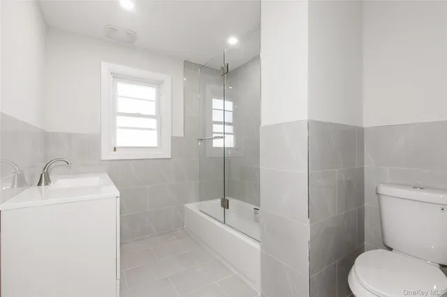 $1,488,000 | 251-05 51st Avenue | Little Neck