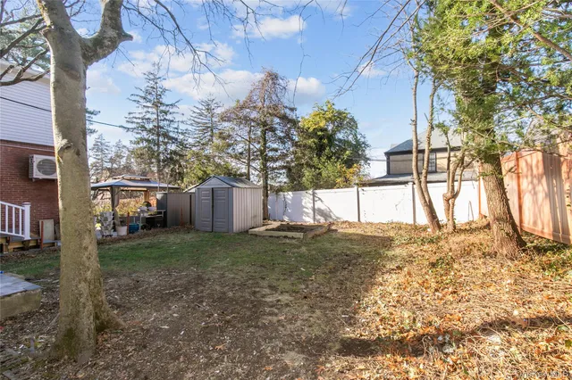 $1,488,000 | 251-05 51st Avenue | Little Neck