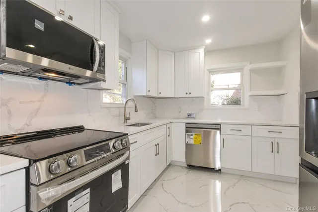 $1,488,000 | 251-05 51st Avenue | Little Neck