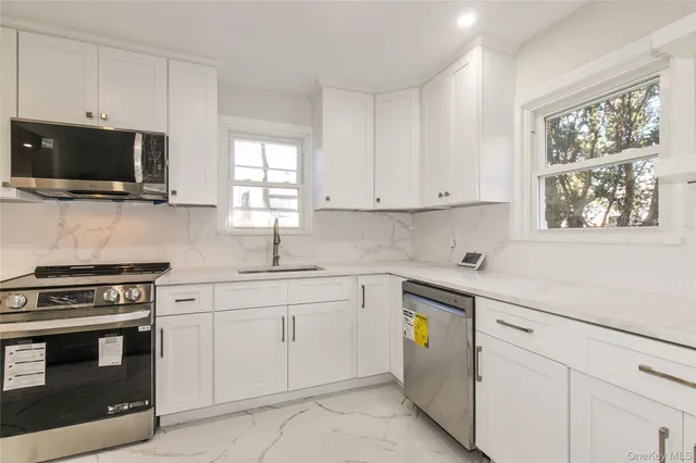 $1,488,000 | 251-05 51st Avenue | Little Neck