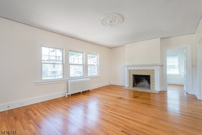 422 Valley Road, Unit 2 Montclair, NJ 07043 - Photo 4 of 23