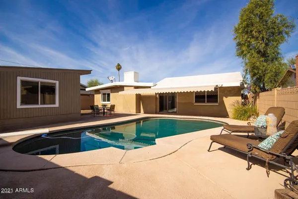 $3,800 | 1609 East Gaylon Drive, Tempe, AZ 85282