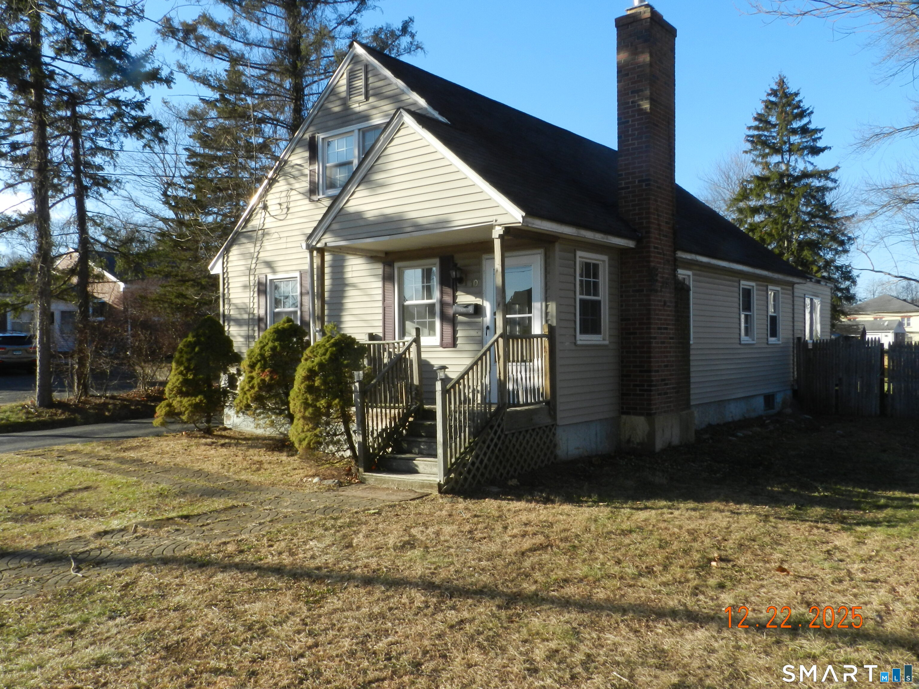 10 Poplar Street Windsor Locks, CT 06096 - Photo 2 of 9 a view of a house