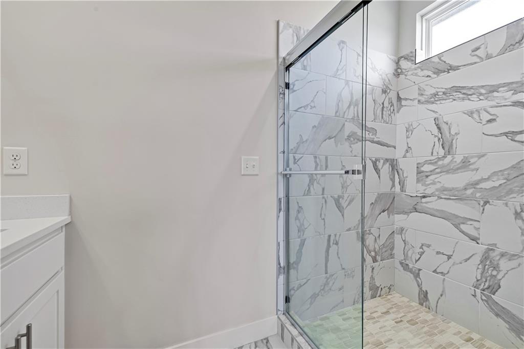 18833 Redbud Ln Spring Hill Spring Hill, KS 66083 - Photo 15 of 27