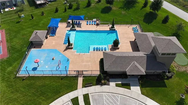 $389,500 | 18833 Redbud Ln Spring Hill, Spring Hill, KS 66083