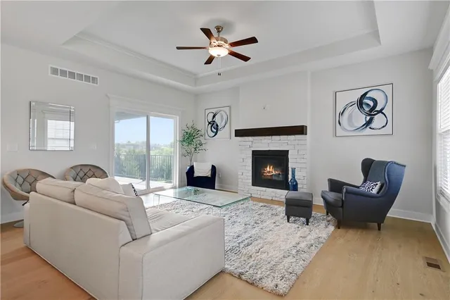 $389,500 | 18833 Redbud Ln Spring Hill, Spring Hill, KS 66083