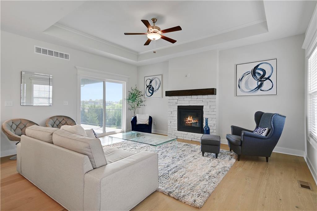 18833 Redbud Ln Spring Hill Spring Hill, KS 66083 - Photo 3 of 27