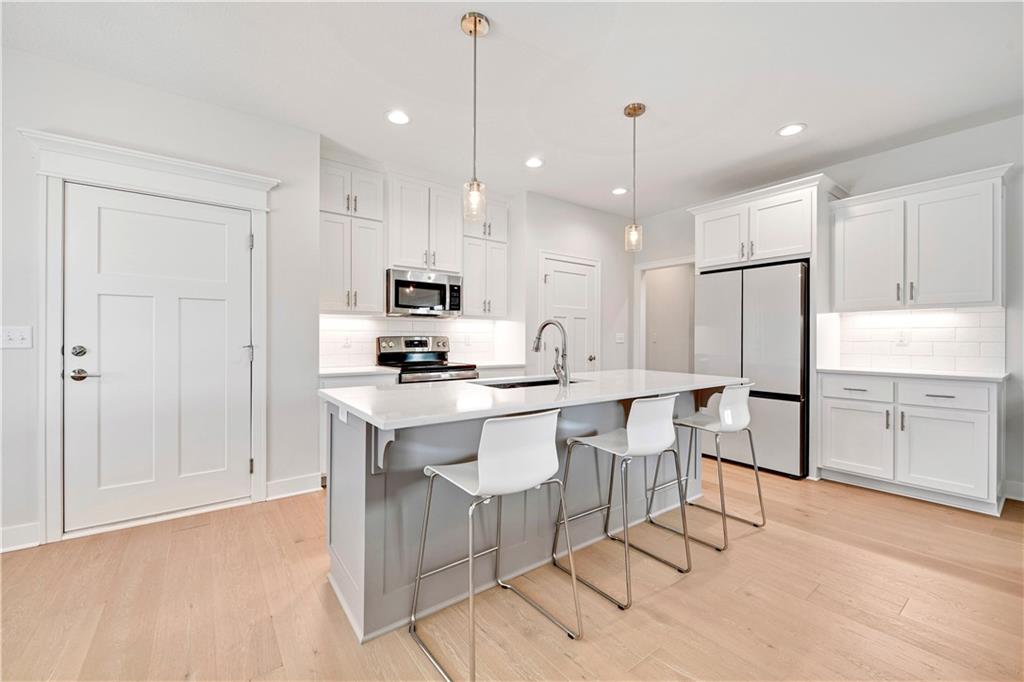 18833 Redbud Ln Spring Hill Spring Hill, KS 66083 - Photo 6 of 27