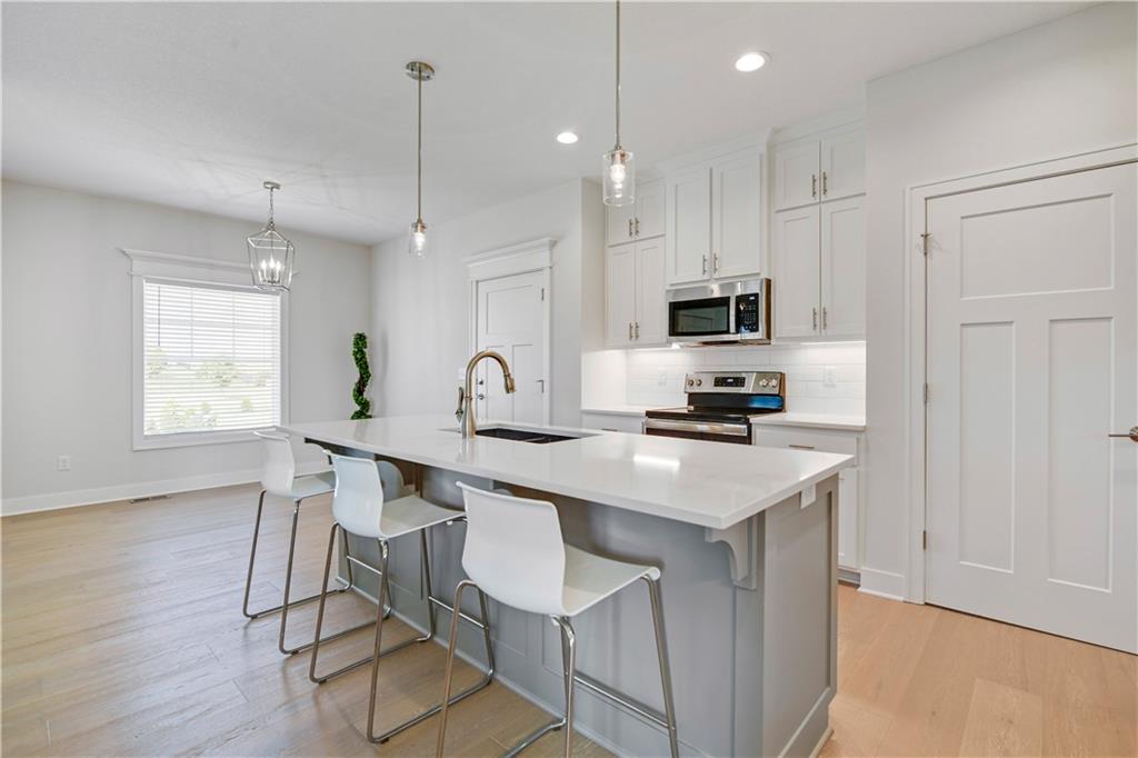 18833 Redbud Ln Spring Hill Spring Hill, KS 66083 - Photo 7 of 27