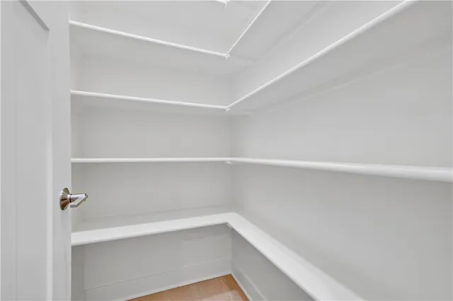 $389,500 | 18833 Redbud Ln Spring Hill, Spring Hill, KS 66083