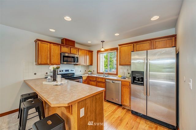 $450,000 | 1194 North 198th Street, Shoreline, WA 98133