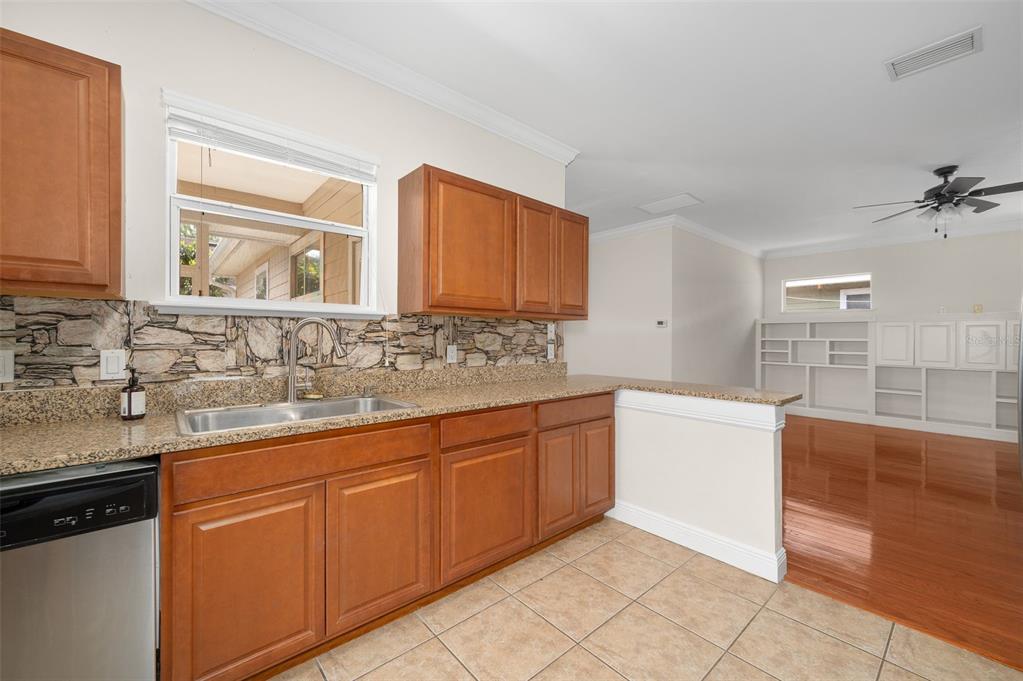 7486 Southwest 87th Terrace Gainesville, FL 32608 - Photo 10 of 44