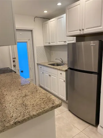 $170,000 | 7725 Carlyle Avenue, Unit 4, Miami Beach, FL 33141