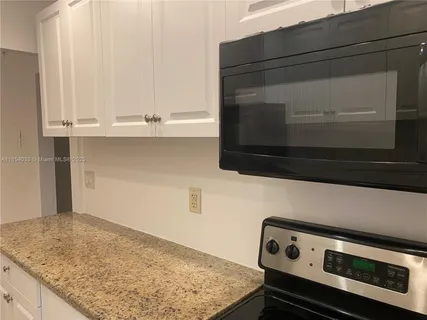 $170,000 | 7725 Carlyle Avenue, Unit 4, Miami Beach, FL 33141