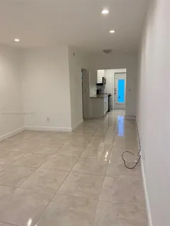 $170,000 | 7725 Carlyle Avenue, Unit 4, Miami Beach, FL 33141