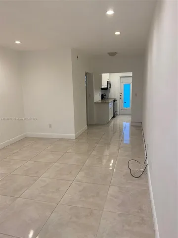 $170,000 | 7725 Carlyle Avenue, Unit 4, Miami Beach, FL 33141