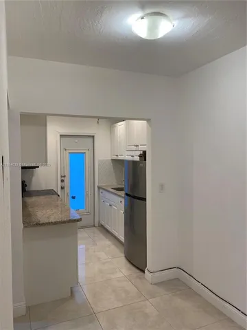 $170,000 | 7725 Carlyle Avenue, Unit 4, Miami Beach, FL 33141