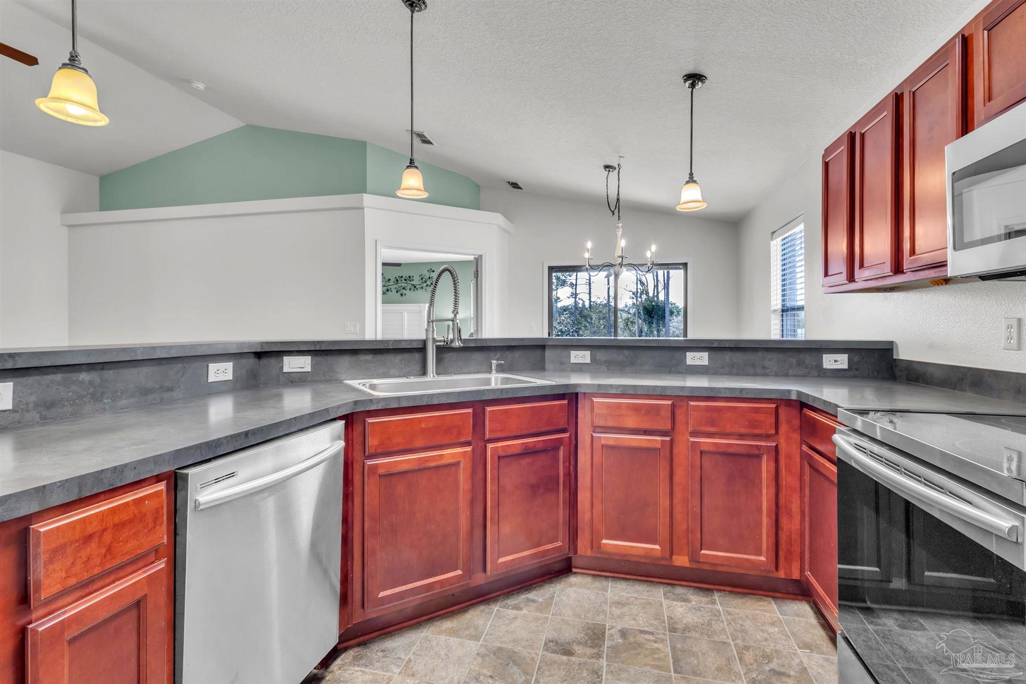 176 Millet Circle Gonzalez, FL 32533 - Photo 10 of 31