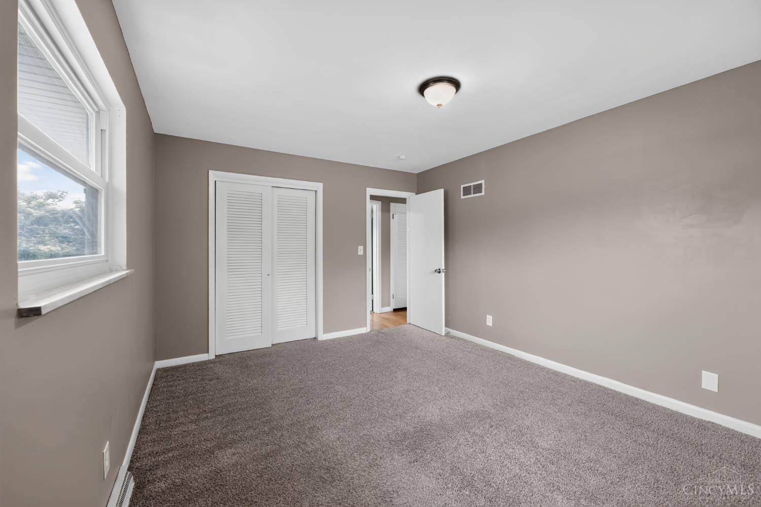 11410 Pippin Road Cincinnati, OH 45231 - Photo 21 of 33