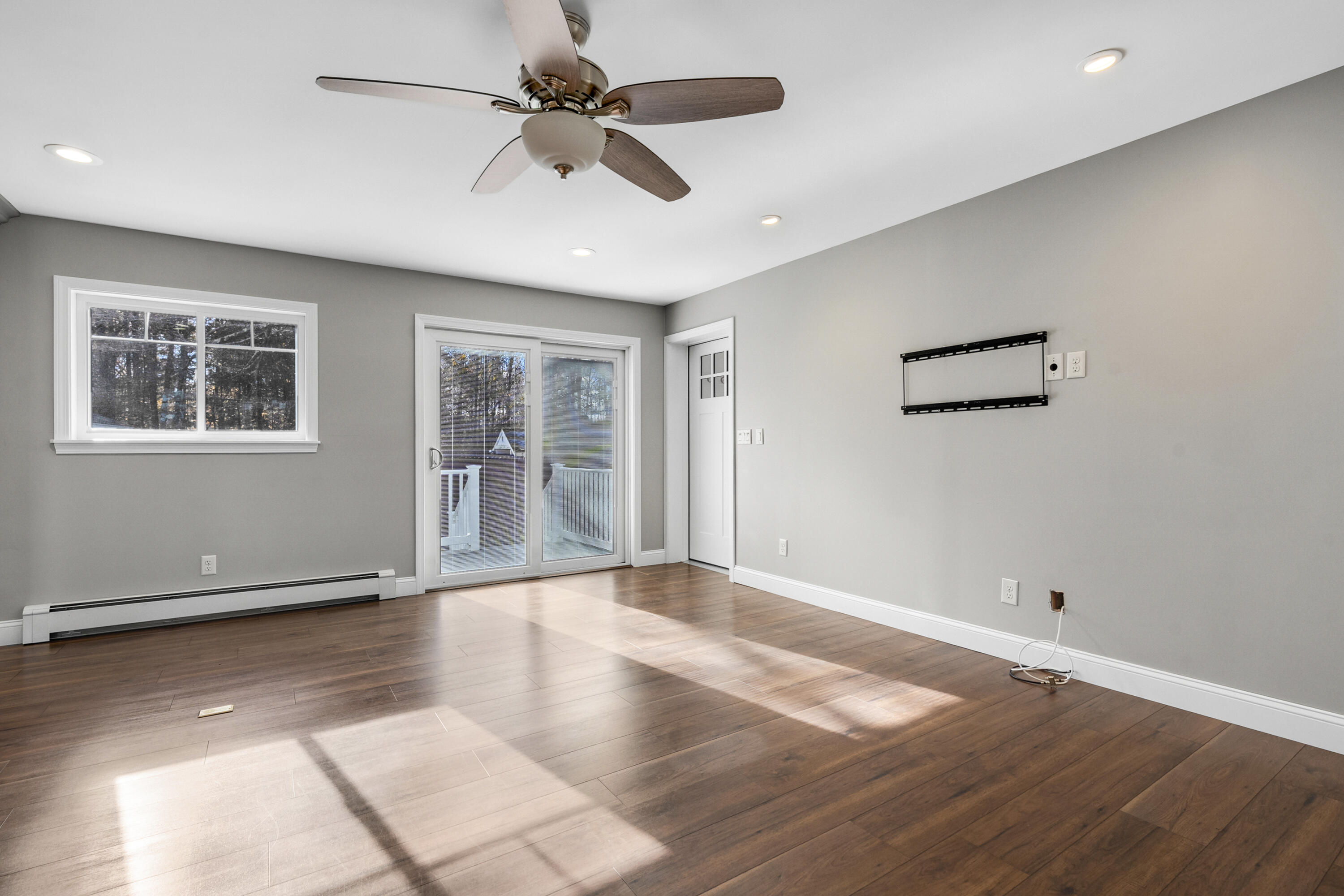 5 Skillin Road Cumberland, ME 04021 - Photo 12 of 38 Living/Dining