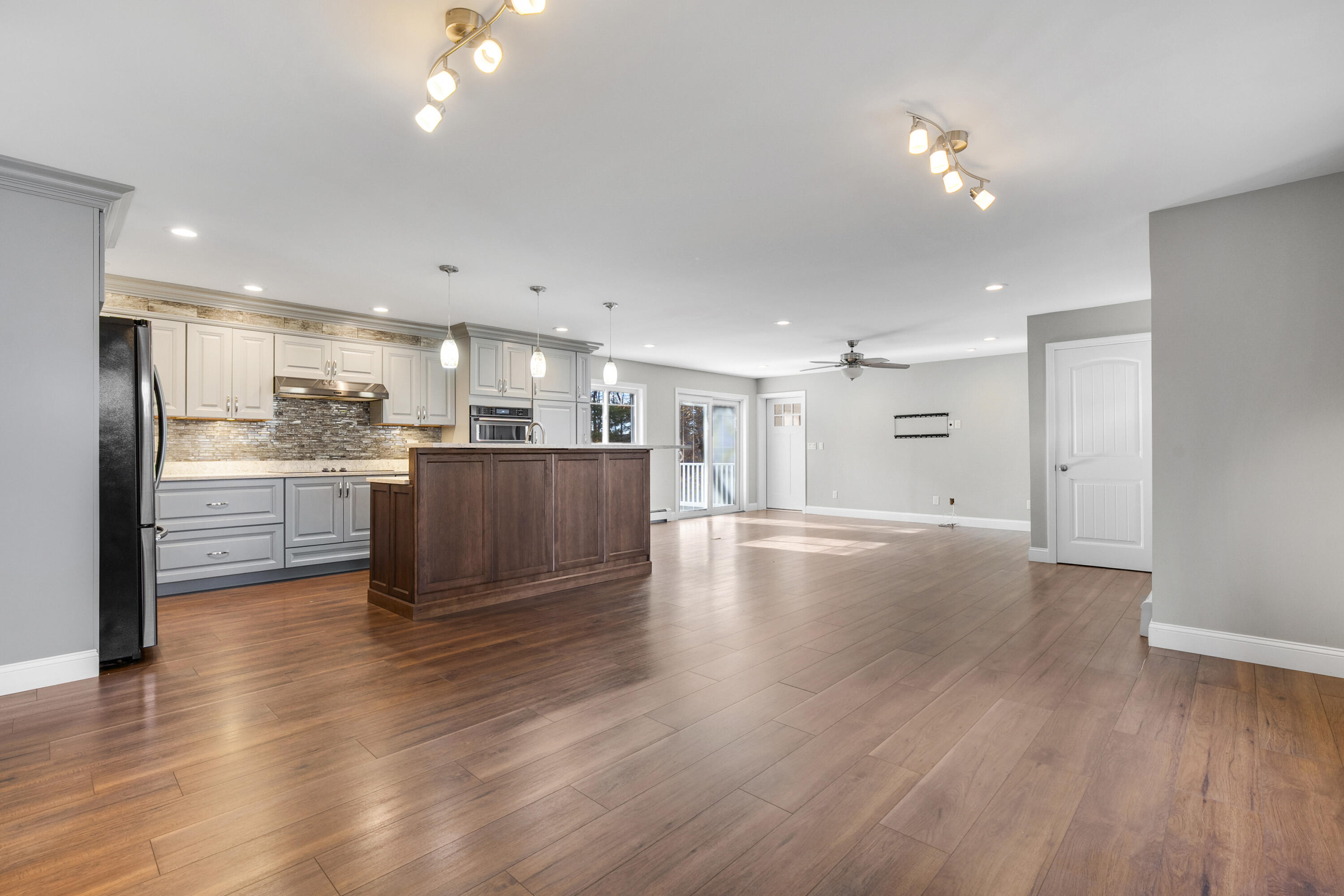 5 Skillin Road Cumberland, ME 04021 - Photo 15 of 38 Living/Dining