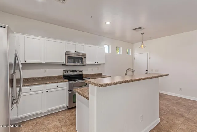 $529,899 | 3115 East Camellia Drive, Gilbert, AZ 85296