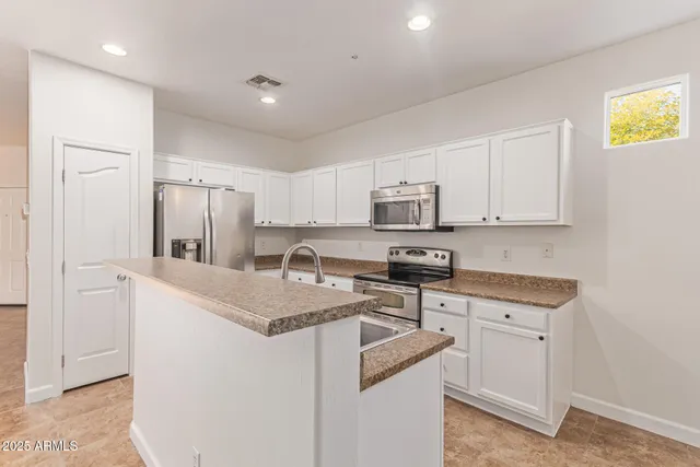 $529,899 | 3115 East Camellia Drive, Gilbert, AZ 85296