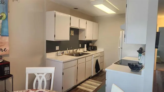 $118,500 | 840 Center Avenue, Unit 10, Daytona Beach, FL 32117