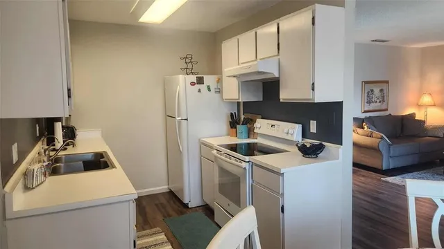 $118,500 | 840 Center Avenue, Unit 10, Daytona Beach, FL 32117