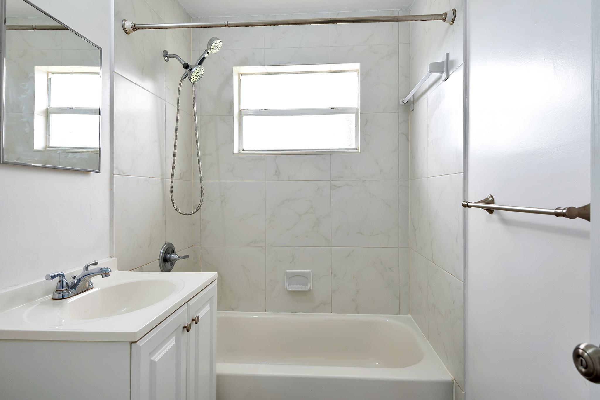 4882 Jefferson Road Delray Beach, FL 33445 - Photo 27 of 41 4882 - 042