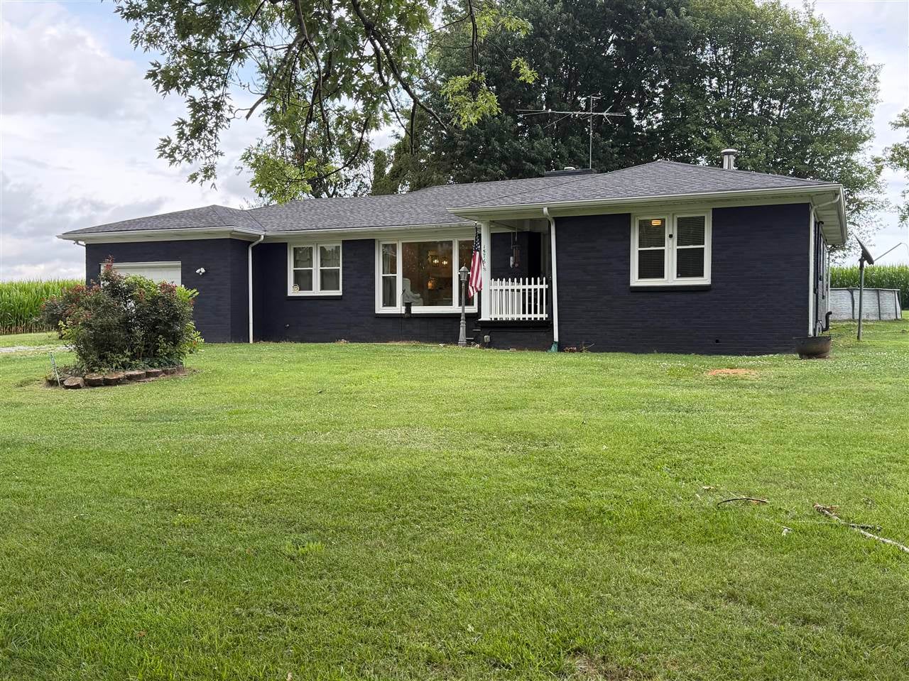 1576 Lake Spring Road Franklin, KY 42134 - Photo 1 of 17 Gallery Image 1